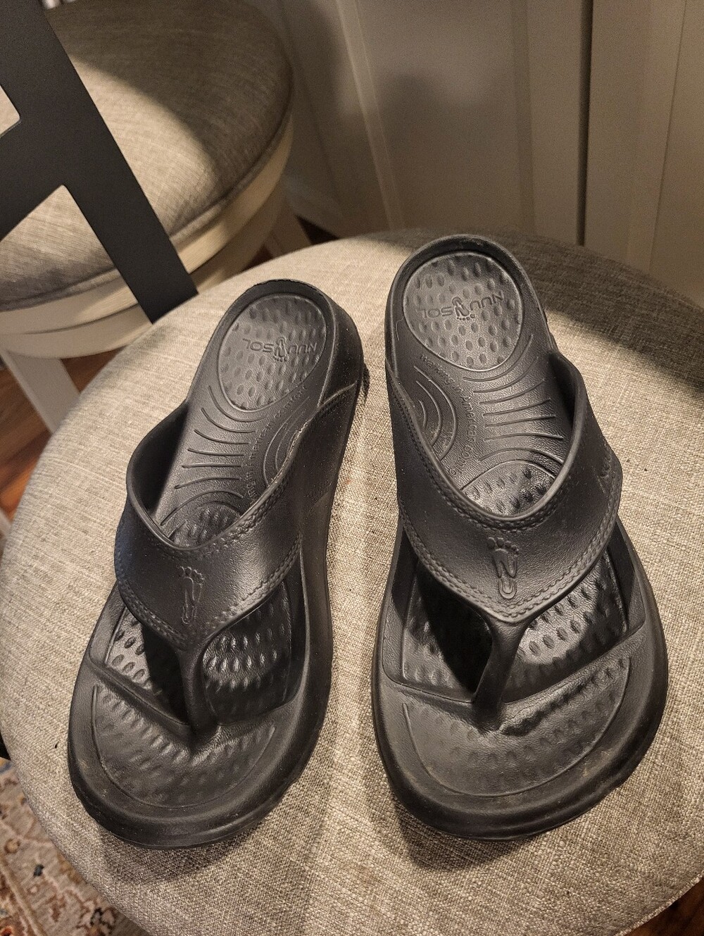 Black Flip Flop Sandals - Ergonomic Thong Design
